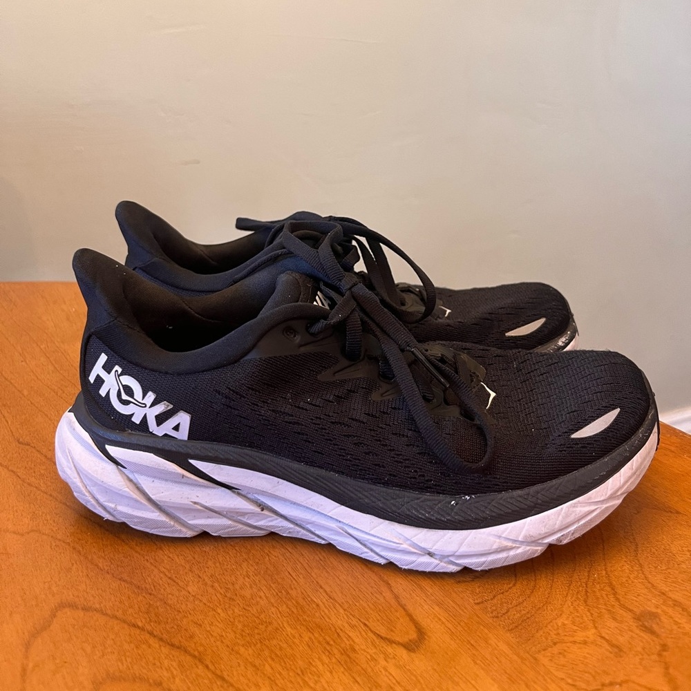 Hoka Clifton 8 Size 5